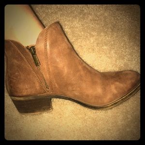 Lucky Brand Booties !! Great for Fall